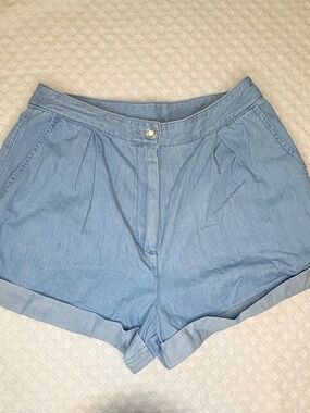 Gianni Bini Chambray Cuffed Shorts | Size 6